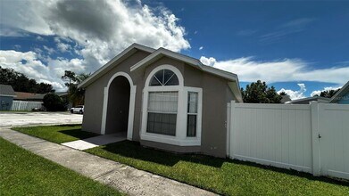 2415 Harbor Town Dr in Kissimmee, FL - Building Photo - Building Photo