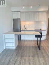 2495 Eglinton Ave W in Mississauga, ON - Building Photo - Building Photo