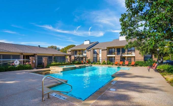 3811 Block Dr in Irving, TX - Building Photo