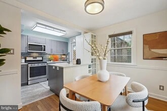 304 S Glebe Rd in Arlington, VA - Foto de edificio - Building Photo