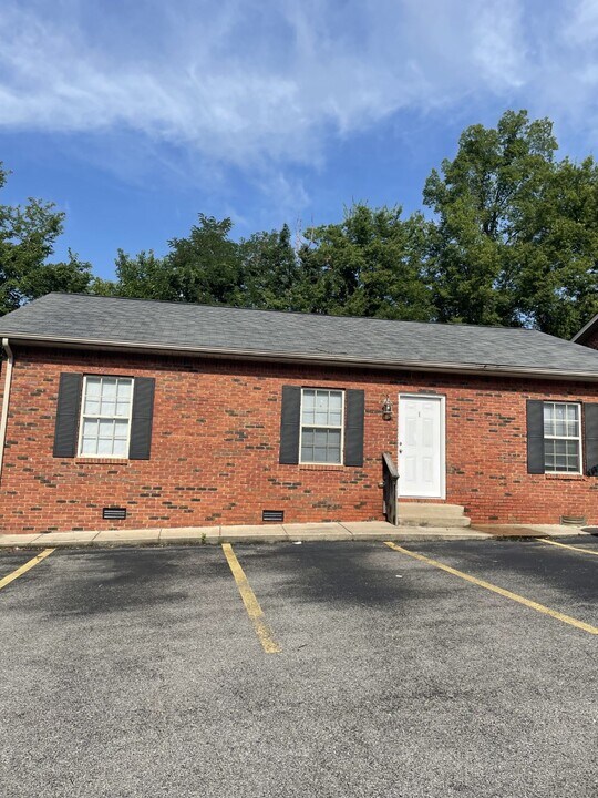 1780 N Dixie Ave, Unit D2 in Cookeville, TN - Building Photo