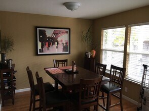 2304 Halsey Cir in Davis, CA - Building Photo - Building Photo