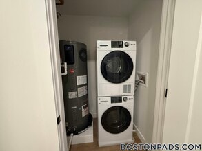 199 Gardner St in Boston, MA - Foto de edificio - Building Photo