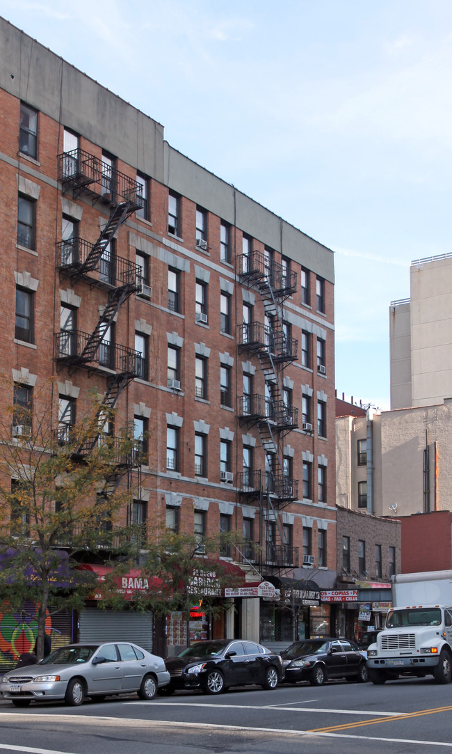 1946 Amsterdam Ave in New York, NY - Foto de edificio - Building Photo