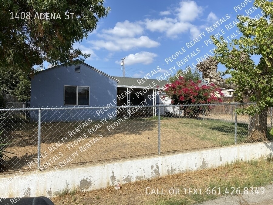 1408 Adena St in Bakersfield, CA - Building Photo