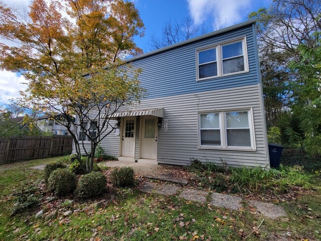 property at 815 Fountain St
