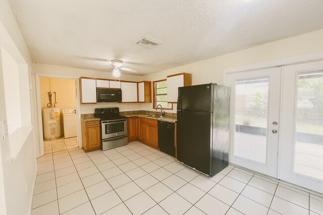 3313 Plaza Pl in Atlantis, FL - Building Photo - Building Photo