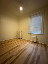 1330 W Hunting Park Ave in Philadelphia, PA - Foto de edificio - Building Photo