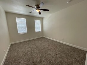 2005 Wesley St in Greenville, TX - Building Photo - Building Photo