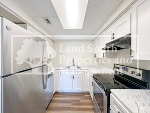 246 Mary Catherine Ct in Lakeland, FL - Foto de edificio - Building Photo