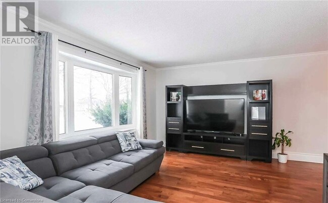 3857 Panama Ct
