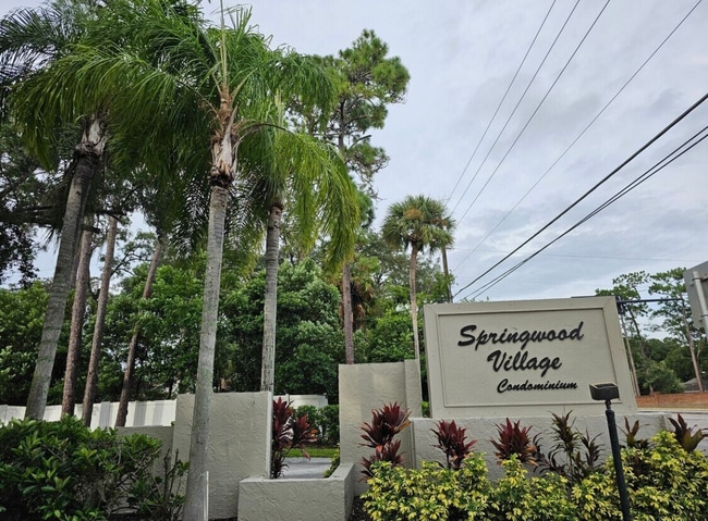 152 Springwood Cir, Unit B in Longwood, FL - Building Photo - Building Photo