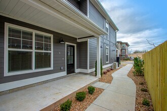 809 S Maple St in North Little Rock, AR - Building Photo - Building Photo