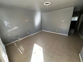 4749 Forest Wood Dr in Forest Hill, TX - Building Photo - Building Photo