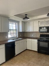 1712 Windsor Way in Clovis, NM - Building Photo - Building Photo