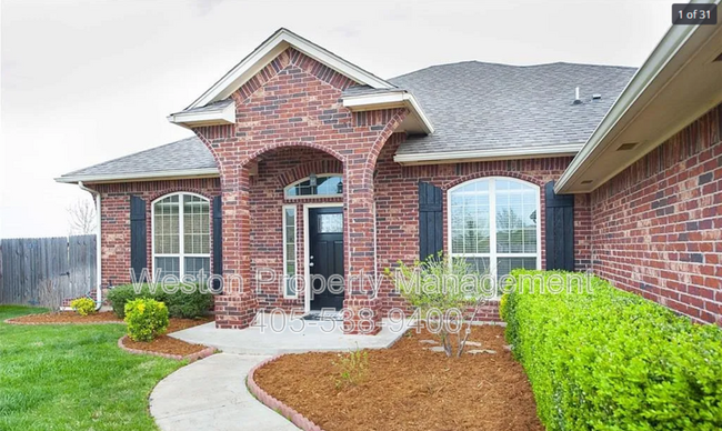 19136 Cottonwood Ct in Edmond, OK - Foto de edificio - Building Photo