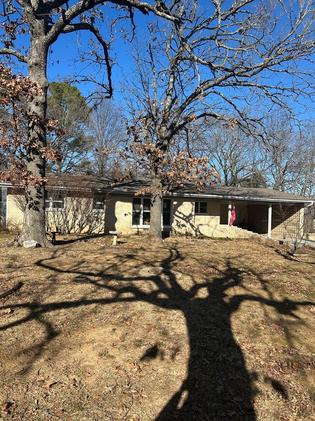 1236 E Township St in Fayetteville, AR - Building Photo - Building Photo