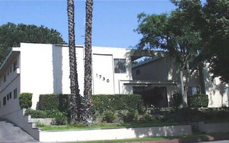 Fair Oaks Apartments in Pasadena, CA - Building Photo