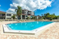 6365 Bahia Del Mar Blvd S in St. Petersburg, FL - Building Photo - Building Photo