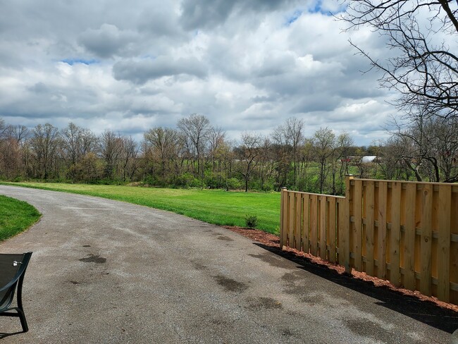 13249 Creagerstown Rd, Unit Barnament in Thurmont, MD - Building Photo - Building Photo