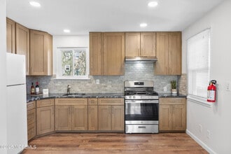 85 Helen Ave in Freehold, NJ - Building Photo - Building Photo