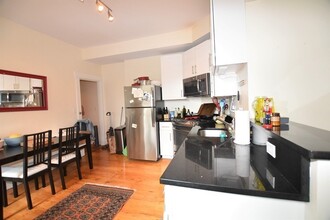 135 Otis St, Unit 1 in Cambridge, MA - Building Photo - Building Photo