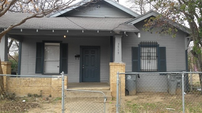 3519 Elsie Faye Heggins St in Dallas, TX - Building Photo - Building Photo
