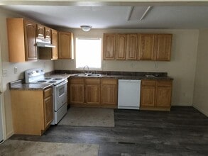 1410 Franklin Rd in Jackson Center, PA - Building Photo - Building Photo