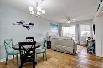 302 Canal Dr in Carolina Beach, NC - Building Photo - Building Photo