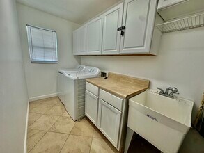 2901 NW 9th Ter in Wilton Manors, FL - Building Photo - Building Photo