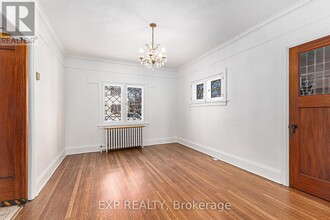 16 Lakeview Terrace in Ottawa, ON - Building Photo - Building Photo