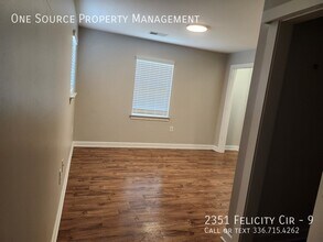 2351 Felicity Cir in Winston-Salem, NC - Foto de edificio - Building Photo