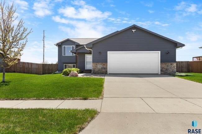 property at 7305 W Jacob Cir