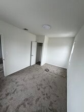 3110 Long Beach Rd, Unit 3110 Long Beach Road in Oceanside, NY - Foto de edificio - Building Photo