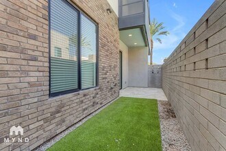 901 S Smith Rd in Tempe, AZ - Building Photo - Building Photo