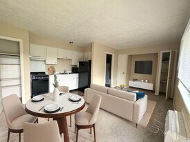 601 Moses Dr, Unit 2-2 in Franklin, OH - Building Photo