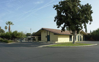 Franciscan/Town & Country in Fresno, CA - Building Photo - Building Photo