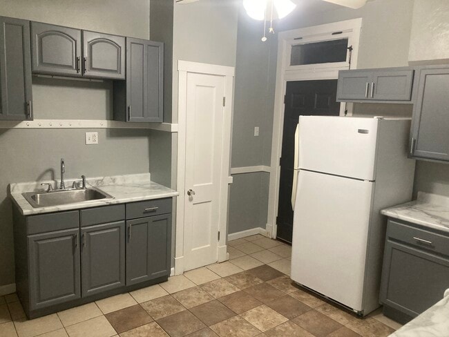 4233 Meramec St, Unit 1F, Unit 1F