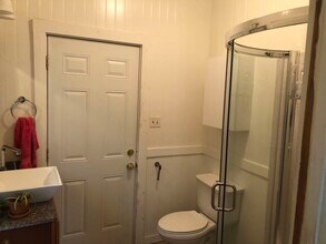 3042 Halcyon Ct in Berkeley, CA - Foto de edificio - Building Photo