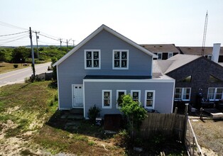 700 Shore Rd in Provincetown, MA - Building Photo - Building Photo