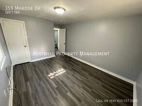 359 Marose Dr in Pittsburgh, PA - Building Photo - Building Photo