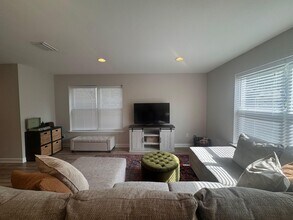 194 Ellis Ave in Niceville, FL - Building Photo - Building Photo