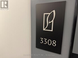 4130 Parkside Village Dr in Mississauga, ON - Building Photo