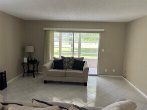 1605 Abaco Dr in Coconut Creek, FL - Building Photo - Building Photo