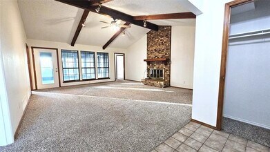 1700 Kendolph Dr in Denton, TX - Building Photo - Building Photo