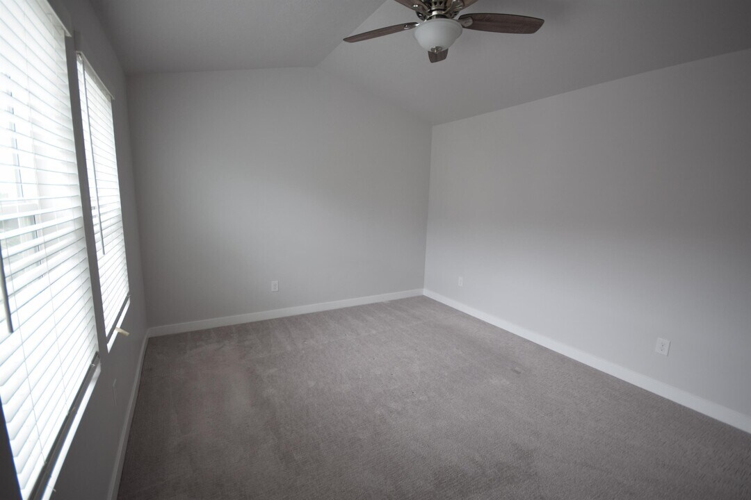 2142 N 725 W in Layton, UT - Building Photo