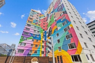 Crest on Peachtree in Atlanta, GA - Building Photo