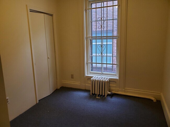 93 Whitney Ave-Unit -Apartment 3 in New Haven, CT - Building Photo - Building Photo