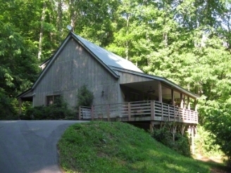 376 Ox Creek Rd in Weaverville, NC - Building Photo