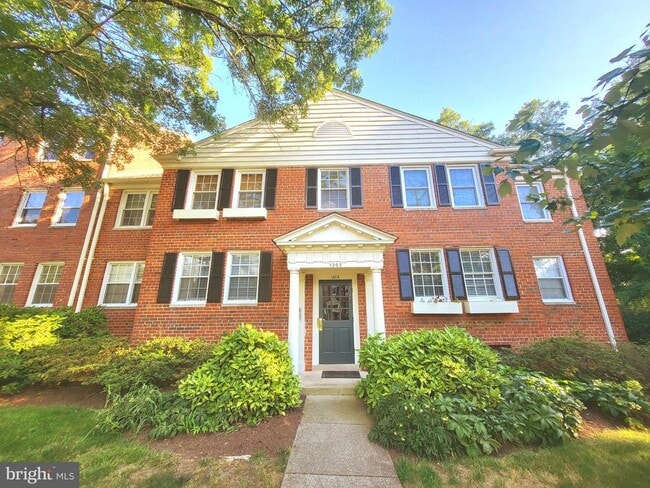 property at 1203 Belle View Blvd